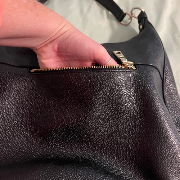 COACH Vintage Leather Shoulder Bag ** Smoke & Pet free home** - Picture 4 of 12